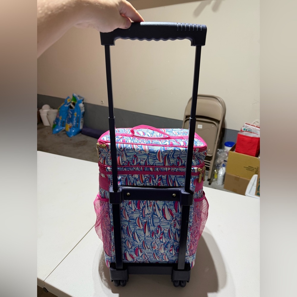 NEW Lilly Pulitzer Rolling Cooler - Picture 11 of 13